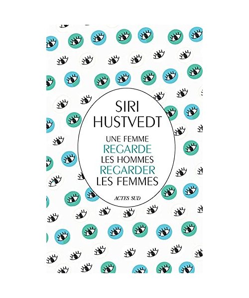 Une femme regarde les hommes regarder les femmes